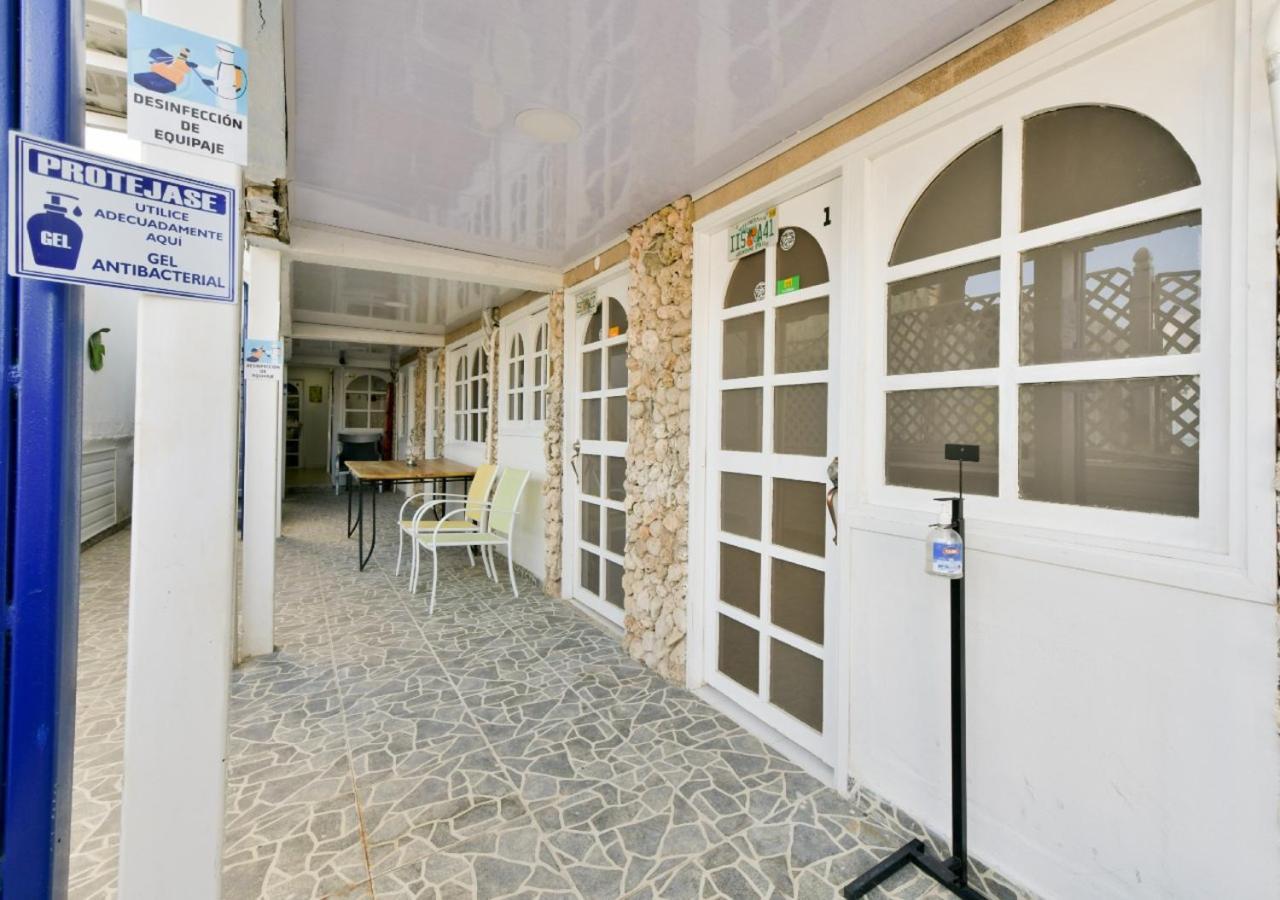 Bay Winds Apartment *
