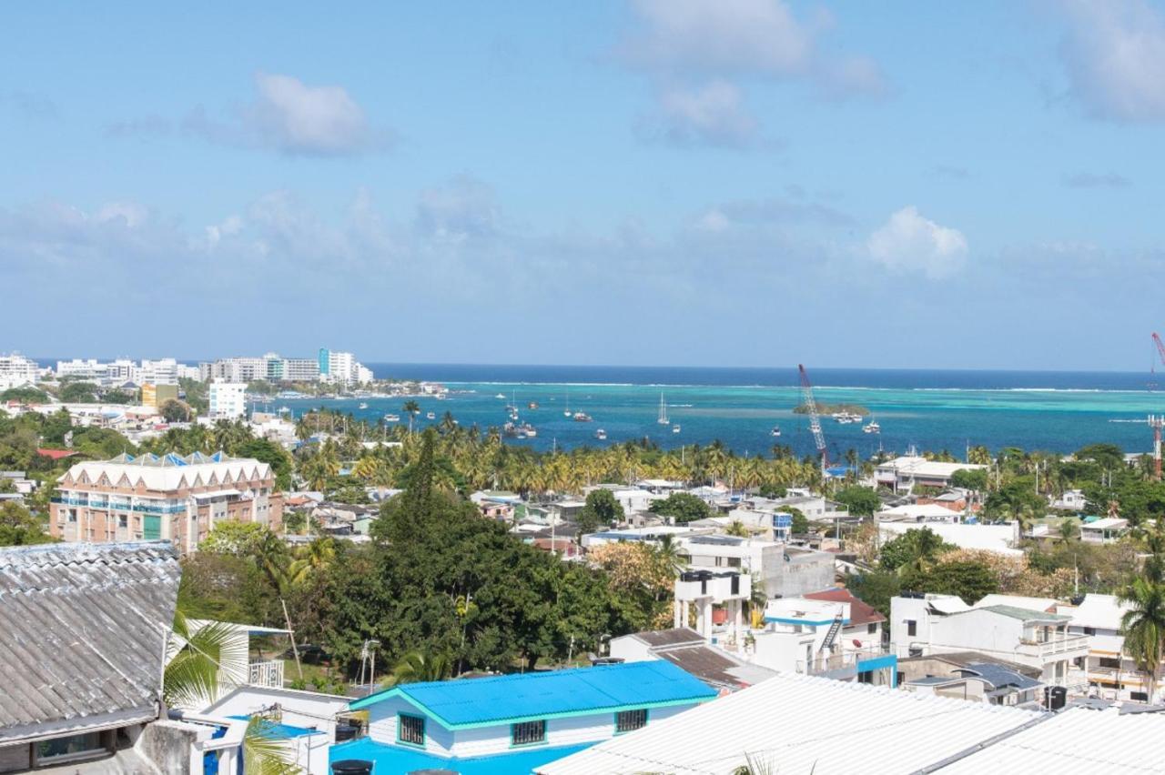 Bay Winds Apartment *